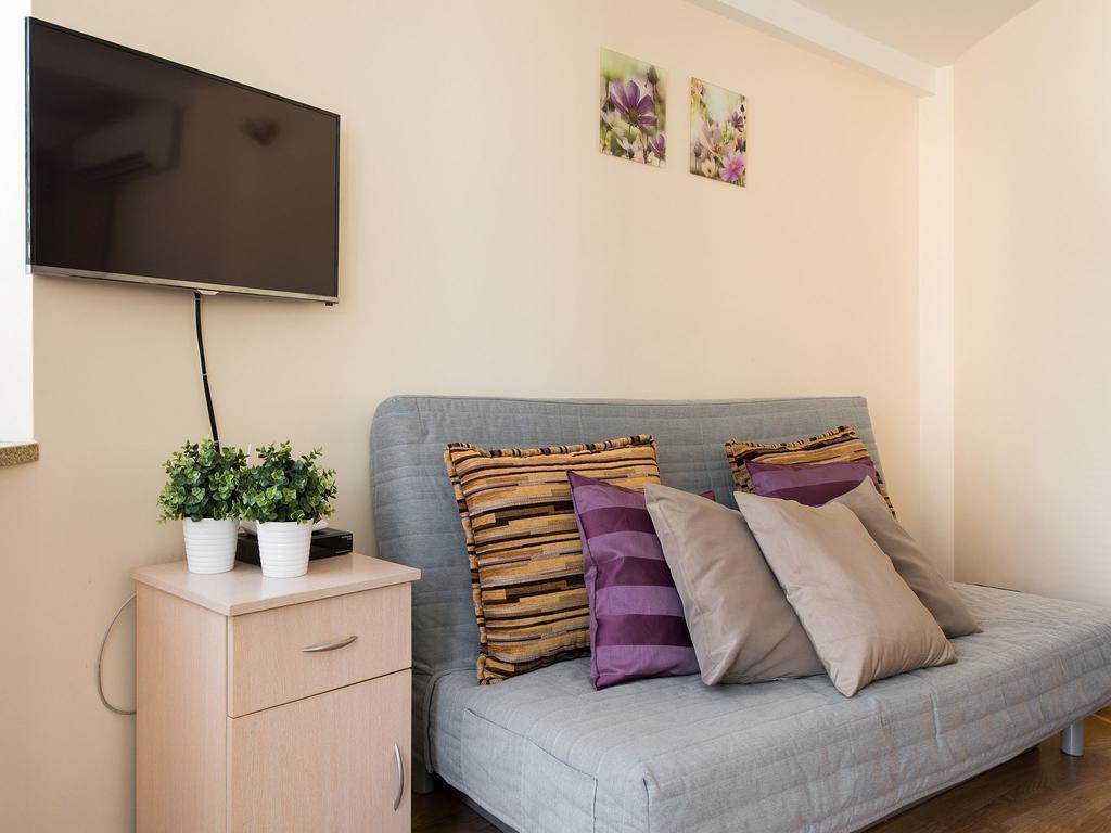 Apartment Lucky 13 *